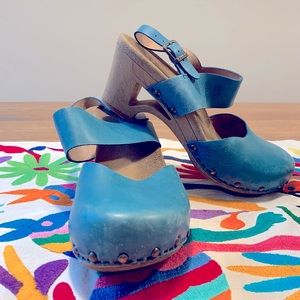 Dansko Women’s Taci Leather Wedge